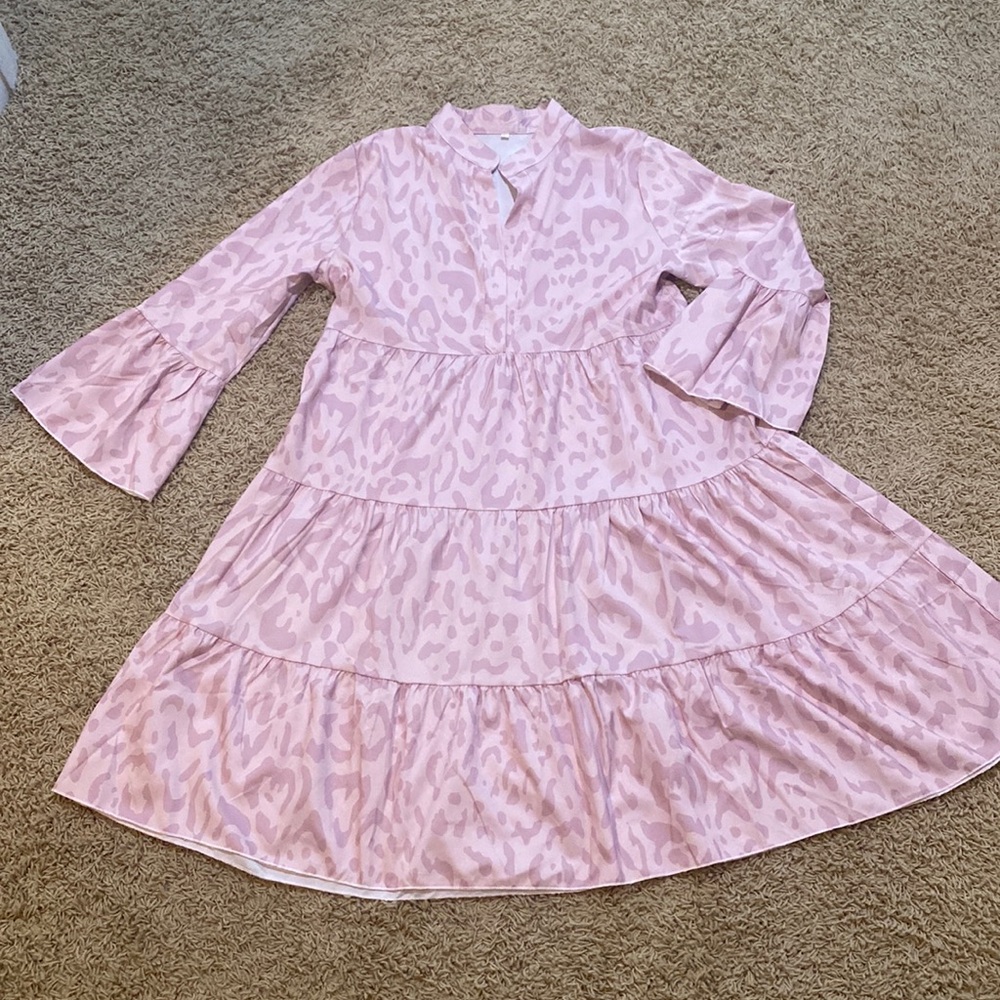 SHEIN NWT pale pink leopard print tunic dress. Size Large.